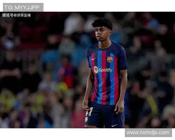 定格绿茵传奇瞬间展现足球巨星无与伦比的高光时刻