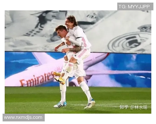 足球球星独特庆祝方式揭秘 他们的标志性动作背后隐藏的故事 足球球星独特庆祝方式揭秘 他们的标志性动作背后隐藏的故事