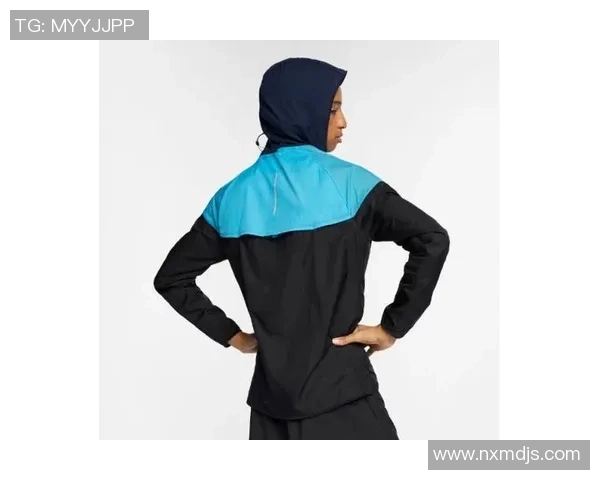 时尚运动风男士足球球星运动服套装舒适透气设计助力运动表现