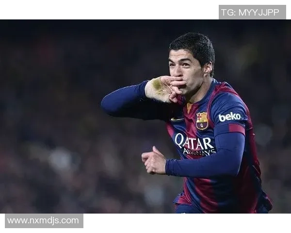 足球球星门的一天恶搞大揭秘:从训练场到厨房的奇遇记 足球球星门的一天恶搞大揭秘:从训练场到厨房的奇遇记